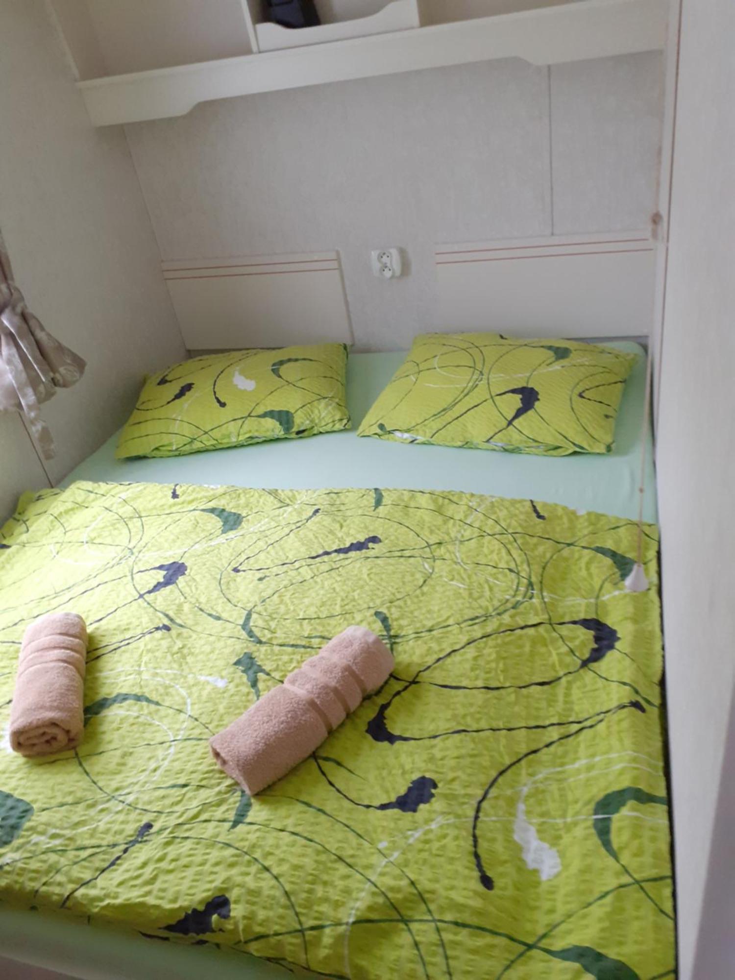 Mobilheim Josefina - Vyrovicka Prehrada Hotel Vyrovice Szoba fotó